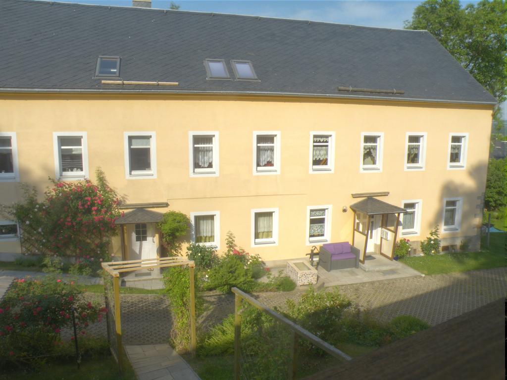 Am Lindenbaum Acomodação com café da manhã Sebnitz Exterior foto